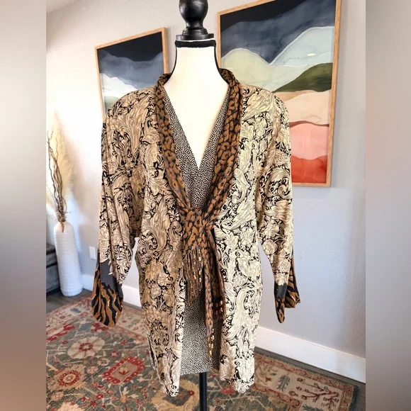 Carole Little Tan and Black Patterned Mixed Jacket - Picture 6 of 9